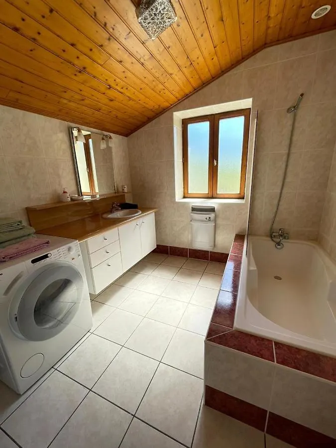 Villa Orchidee 1 Et 2_ Depart De Randonnees Mariac Frankreich